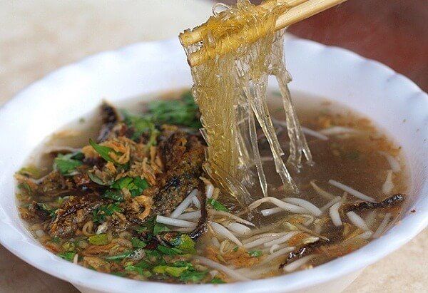 Nước dùng ngon là khi có vị ngọt thanh, đậm đà nhưng không quá mặn, đồng thời giữ được mùi thơm đặc trưng của lươn.    