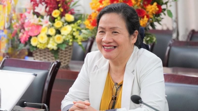 pgs-ts-le-thi-kim-oanh-co-hon-35-nam-gan-bo-voi-giang-duong