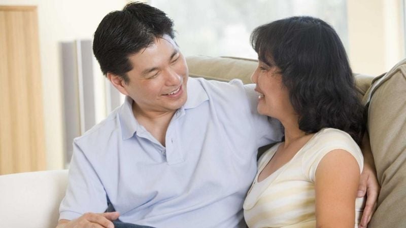 lang-nghe-va-thau-hieu-la-nen-tang-cua-giao-tiep-trong-hon-nhan