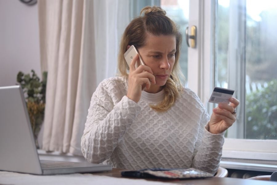 nan-nhan-roi-vao-hoang-loan