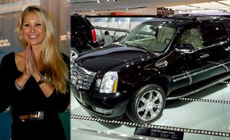 Anna Kournikova - Cadillac Escalade EXT