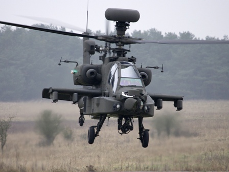  Trực thăng Apache là vũ khí tấn công dẫn đầu trong hỏa lực của quân đội Mỹ. Rất nhiều quốc gia khác như Anh, Israel hay Ả Rập Saudi cũng dùng Apache.