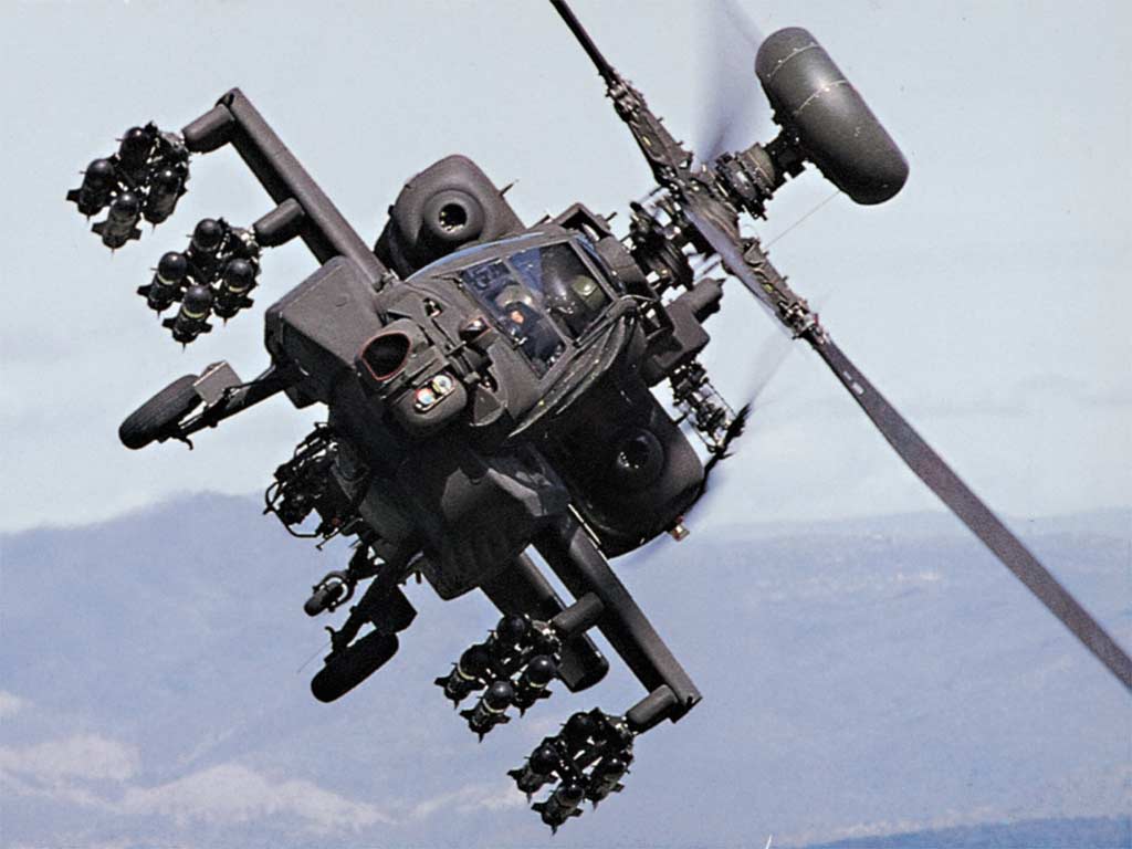 AH-64 Apache là loại máy bay trực thăng tấn công có 2 chỗ ngồi, được đẩy bằng 2 động cơ tua bin. Nó được trang bị một pháo M230 cỡ 30mm, đồng thời mang cả tên lửa và rốc két ở cánh phụ của nó.