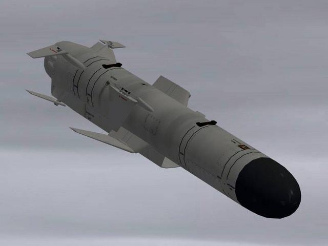 Thông số kĩ thuật tên lửa chống tàu X-35 (Uran 3M24): Tốc độ bay: 1100km/h; Tầm bắn xa nhất: 300km; Tầm bắn gần nhất: 5km; Trần bay trên mực nước biển: 5-10m; Trần bay tiếp cận mục tiêu (giai đoạn cuối): 3-5m; Chiều dài tên lửa:3,75m; Đường kính của tên lửa: 0,4m; Sải cánh tên lửa: 0,9m; Khối lượng đầu đạn:145 - 300kg; Tải trọng phóng: 630kg