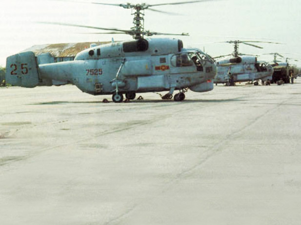 Vũ khí chống ngầm, Ka-27 chỉ được mang được một ngư lôi có điều khiển hoặc 10 bom PLAB 250-120 hoặc 2 bom OMAB. Đáng lưu ý, hai tàu hộ vệ tên lửa Gepard 3.9 có khả năng đáp ứng việc cất hạ cánh cho trực thăng Ka-28.