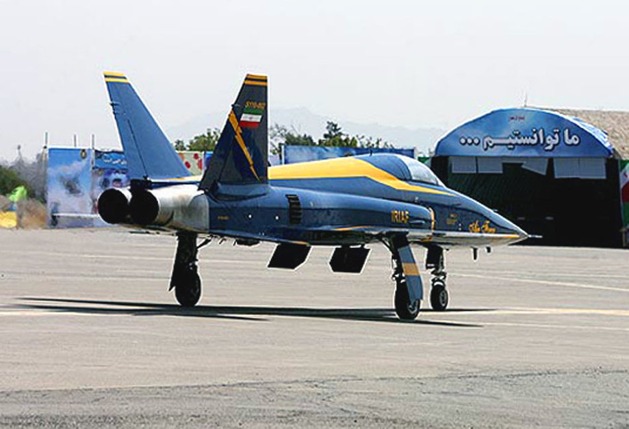 May bay chiến đấu F-5 của không quân Iran có khả năng mang nhiều loại vũ khí, bao gồm tên lửa chiến đấu tầm ngắn, bom thông thường và tên lửa đối không, có khả năng tấn công chính xác trên biển