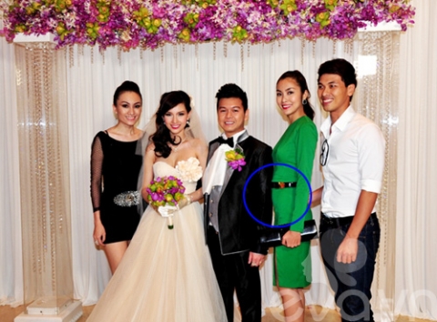 Vậy nhưng, tại đám cưới hot girl Quỳnh Chi mới đây, Tăng Thanh Hà lại xuất hiện với vòng hai 
