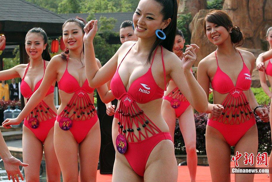Du lịch Trung Quốc vòng 1 là điểm đến hấp dẫn cho những người yêu thích khám phá văn hóa và lịch sử của đất nước này. Tối đa hóa trải nghiệm với một hành trình du lịch đầy đam mê và tính chất riêng như một lãnh đạo nổi tiếng. Khám phá Trung Quốc và trải nghiệm cùng bikini tuyệt đẹp chính là giai điệu của kỳ nghỉ đáng nhớ của bạn.