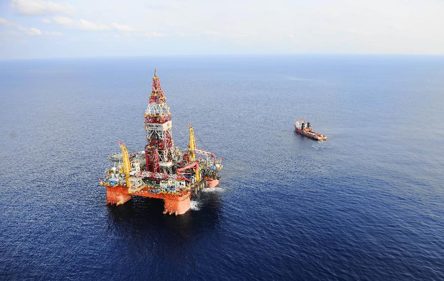  Cơ quan Năng lượng Quốc gia Trung Quốc dự kiến sẽ triển khai Ocean Oil 981 tại vùng biển nằm cách phía đông nam Hong Kong 320 km để khoan tại giếng Liwan 6-1-1, có độ sâu 1.500mm với thiết kế độ sâu của giếng là 2.371m. (Nguồn: Xinhua/Tân Hoa Xã/VnExpress)