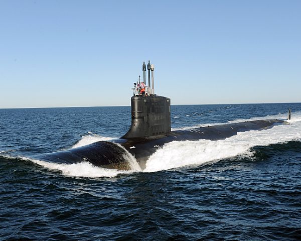 Các chuyên gia quân sự Nhật Bản và Hàn Quốc đều cho rằng USS North Carolina thực ra chỉ là chiếc tầu tiên phong của Mỹ trong chính sách giúp Philippines “yên tâm” kháng Trung.