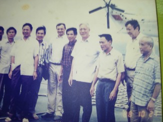 Anh hùng Đặng Công Hậu cùng bộ trưởng