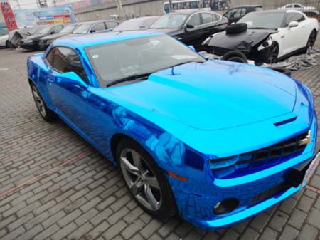 Chevrolet Camaro màu xanh
