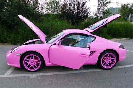 Porsche Cayman S màu hồng