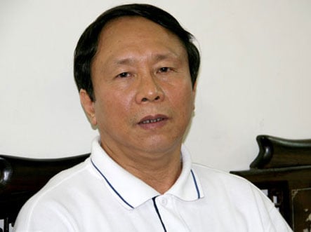 Nhà thơ Dương Kỳ Anh. 