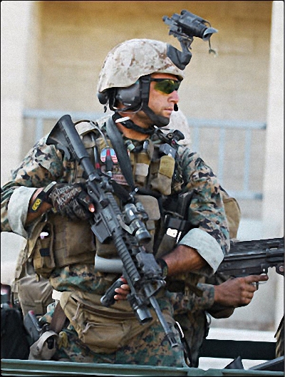 Lính đặc nhiệm SEAL được trang bị súng trường LaRue