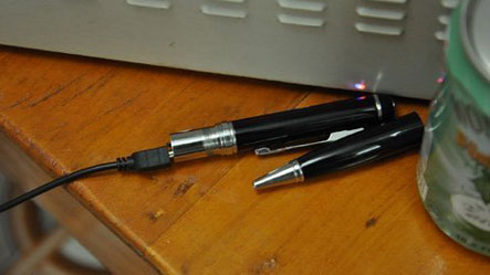 Chiếc bút được thí sinh sử dụng để quay clip