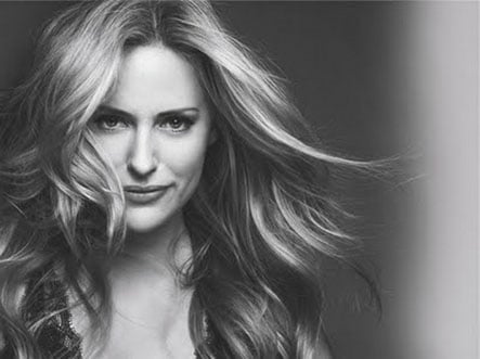 Gương mặt khả ái của siêu mẫu Aimee Mullins