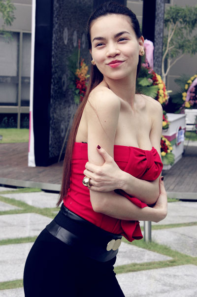 Hồ Ngọc Hà được bình chọn là nghệ sĩ ăn mặc đẹp nhất năm 2008.