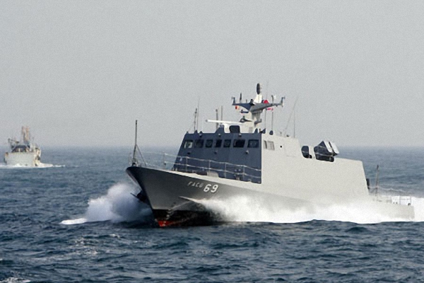 Chiến hạm tên lửa Kuang Hua VI là loại tàu tuần dương. Nguyên mẫu Kuang Hua VI đầu tiên được chế tạo năm 2003. Mỗi chiếc Kuang Hua VI có giá khoảng 12,29 triệu USD.