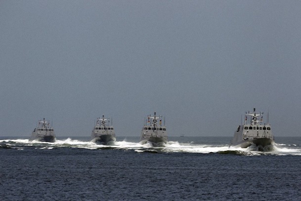 Hạm đội tầu chiến tàng hình Kuang Hua VI  được triển khai trên biển