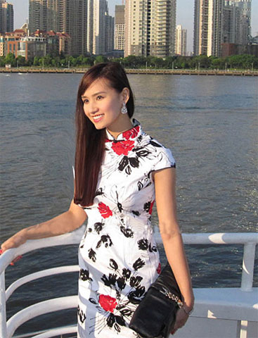 Trước rất nhiều “mũi dùi” của công chúng chĩa vào mình và nhiều ý kiến đòi Lã Thanh Huyền phải lên tiếng xin lỗi công chúng vì cách ăn mặc 