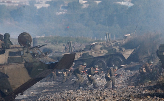 Mô phỏng hình ảnh đổ bộ của lính Nga...