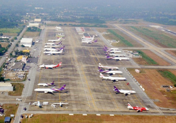 Sân bay U-Tapao được xây dựng vào năm 1961, ban đầu chỉ có một đường băng dài 1200 m.