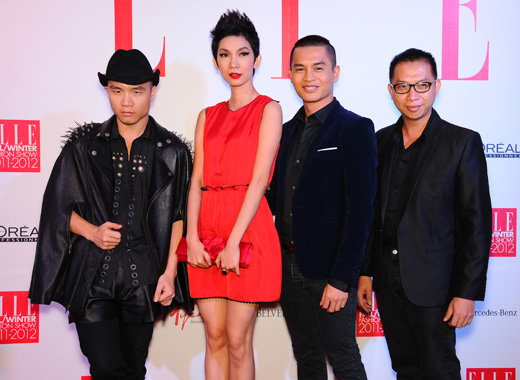 Đỗ Mạnh Cường vốn đã quá quen với trang phục váy, lần này anh phá cách bằng áo cape nữ.