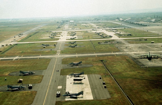 Trong quá khứ quân đội Mỹ đã từng hiện diện tại căn cứ không quân Clark Air Base