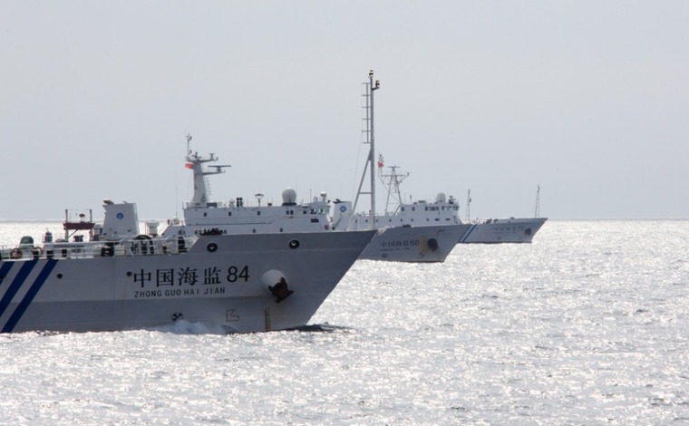 Tân Hoa Xã ngày 3/7 đưa tin một đội gồm 4 tàu hải giám của Trung Quốc đã đến khu bãi đá ở trung tâm Trường Sa để tiến hành hoạt động quan sát gần trong một nhiệm vụ mà Trung Quốc gọi là tuần tra tại Biển Đông. Đội tàu gồm các tàu hải giám số hiệu 83, 84, 66 và 71 xuất phát từ thành phố duyên hải Tam Á hôm 26/6 dự kiến sẽ di chuyển với hải trình dài 2.400 hải lý. Tàu chỉ huy là con mang số hiệu 83 với lượng choán nước 3.000 tấn