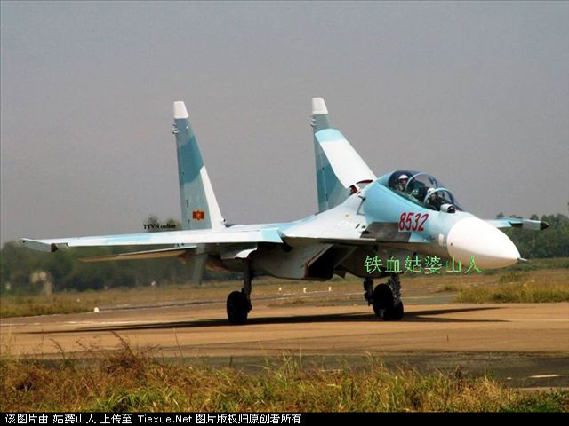 Bên cạnh M-28 thì Su-30MK2V của Việt Nam cũng được đặt hàng của Nga khá nhiều tính năng vượt trội khi Su-30MK2V Việt Nam đặt riêng chuyên đánh biển - không chiến