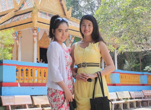 Chiều ngày 20/4/2012, TAND Quận Ninh Kiều (TP.Cần Thơ) mở phiên Tòa xét xử vụ kiện cô dâu  Nguyễn Đặng Xuân Thùy yêu cầu không công nhận quan hệ vợ chồng với thiếu gia nước đá Nguyễn Phúc Duy. Tuy nhiên, trong buổi chiều ngày 20/4 (theo thư triệu tập của Tòa) phía bị đơn, tức gia đình đại gia nước đá, đã vắng mặt không có lý do. Cũng vì vậy, Tòa án Quận đã tiến hành lập biên bản vắng mặt của đương sự (bị đơn) đồng thời yêu cầu phía Nguyên đơn ra về, chờ triệu tập lần sau.