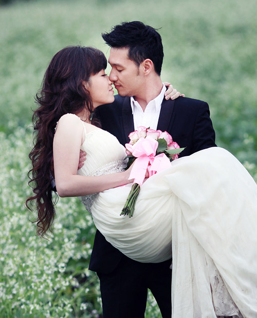   Từ khi chụp ảnh cưới, Đan Lê đã biết nuôi dưỡng hạnh phúc của mình.