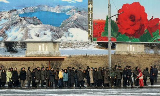 Trong lễ tưởng niệm cố chủ tịch Kim Jong Il hồi tháng 2/2012, các quan chức hàng đầu Triều Tiên ca ngợi sinh nhật của ông là 