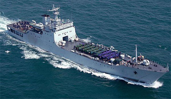 Chiếc tàu đổ bộ Trung Quốc mang số hiệu 934, thuộc lớp tàu Du Đình II đã bị máy bay do thám của hải quân Philippines phát hiện tại khu vực bãi đá Subai thuộc quần đảo Trường Sa.