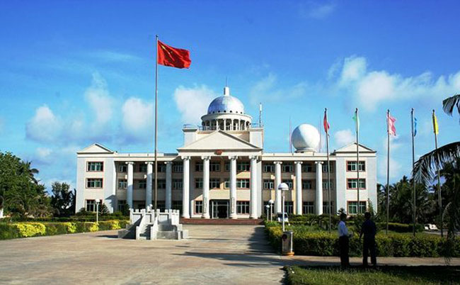 Cũng trong ngày hôm nay, 20/7 phía Trung Quốc sẽ chính thức treo biển trụ sở cái gọi là “thành phố Tam Sa” trên đảo Phú Lâm thuộc quần đảo Hoàng Sa của Việt Nam bất chấp công luận và mọi quy định của luật pháp, thông lệ quốc tế.