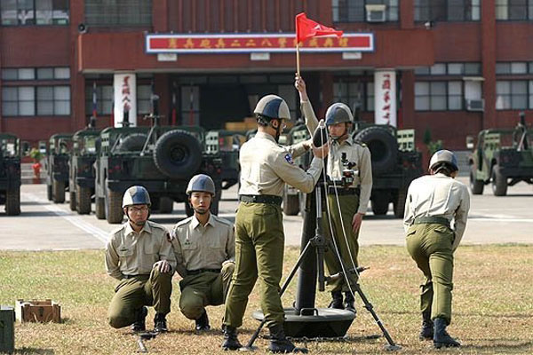 Theo báo Trung Quốc tầm bắn của súng cối mới, cỡ 120 mm, là 6,1 km, so với 4,1 km của súng cối mà lực lượng bảo vệ bờ biển Đài Loan đang sử dụng trên đảo Ba Bình. Trong khi đó, tầm bắn của pháo cao xạ 40 mm là 10 km, nhiều hơn 30% so với pháo đang được triển khai.
