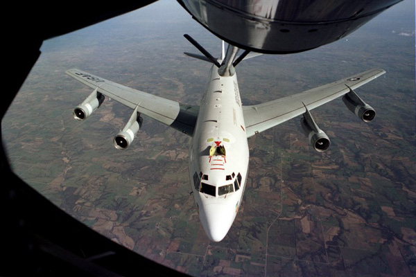 WC-135 được chế tạo trên nguyên mẫu chiếc Boeing-135b và chiếc EC-135C. Hai nguyên mẫu này được phân biệt bởi hệ số đuôi lần lượt là 61-2667 và 62-3582. Chúng khác nhau chủ yếu do có liên quan tới bộ thu khí được trang bị trên máy bay, cho phép nó có thể thực hiện nhiệm vụ phát hiện các bụi phóng xạ trên khí quyển trong thời gian làm nhiệm vụ.