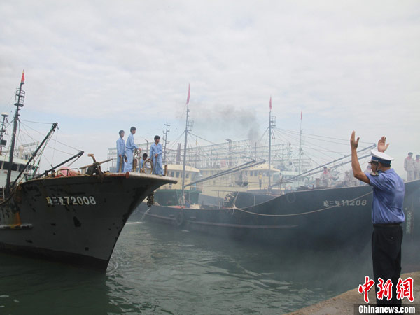 Ngày 29/7 những chiếc tầu cá đã trở về Hải Nam, chính quyền tại đây đã tiến hành tổ chức một buổi lễ đón tiếp những ngư dân trang trọng nhất từ trước tới nay, khiến bản thân những ngư dân tham gia đoàn đánh cá bất hợp pháp này cũng cảm thấy bất ngờ...