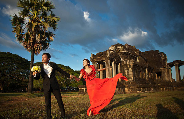 Cuối tháng 11/2011, Vũ Thu Phương chính thức đám cưới cùng một doanh nhân gốc Campuchia tên Trần Thanh Hải, hơn cô 9 tuổi và đã có con riêng.