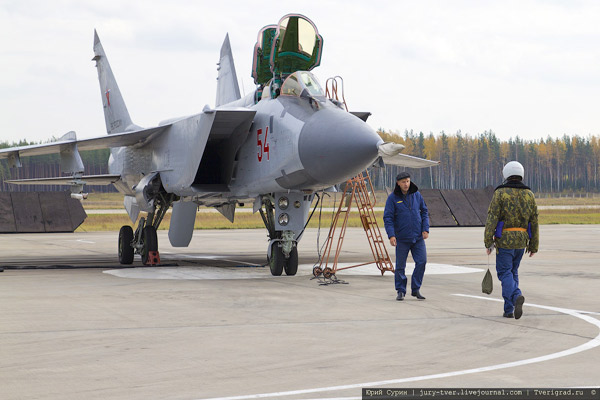 Có thể các đơn vị Mig-31 thế hệ đầu chế tạo trong giai đoạn cuối 1970 và đầu 1980 là đã lạc hậu, còn các đơn vị Mig-31 hiện có của Nga đều là các phiên bản nâng cấp sau với nhiều thay đổi so với phiên bản gốc.