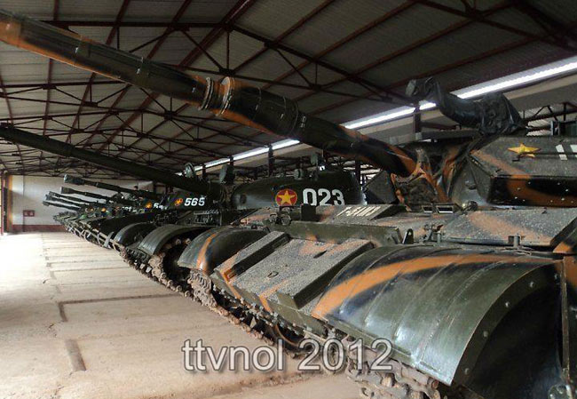 Lực lượng tăng thiết giáp Việt Nam cũng sẽ hiện đại hóa khoảng 10 tiểu đoàn xe tăng T-54 (khoảng hơn 310 xe) theo trang militaryphotos.net cho biết. Theo đó, các xe tăng cải tiến có trang bị súng máy hạng nặng NSV cỡ nòng 12.7 mm, súng phóng lựu 60 mm, cảm biến khí tượng MAWS6056B và động cơ Đức.