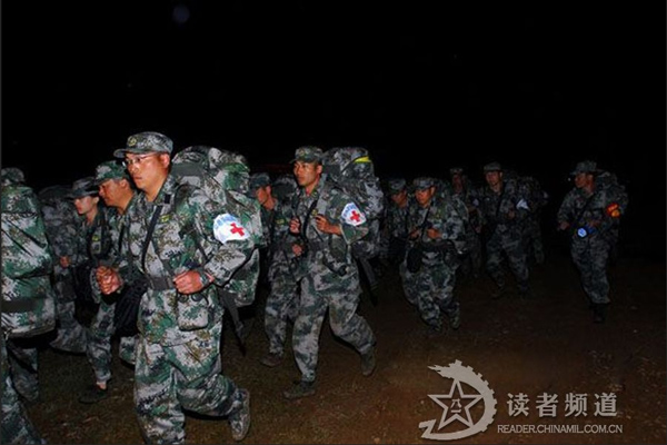Lính hậu cần Trung Quốc được triển khai ngay sau khi nhận được mệnh lệnh đáp ứng yêu cầu tác chiến đột xuất...