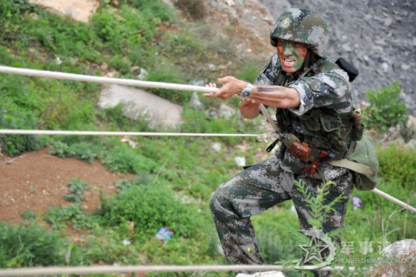 Theo đó, Trung Quốc đã có những khóa đào tạo lính đặc nhiệm hết sức khắt khe.