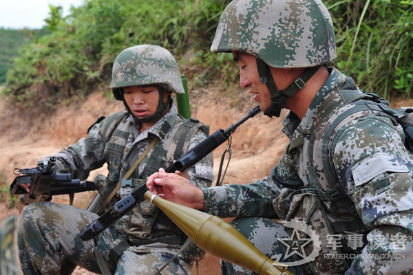 Các loại vũ khí được bộ binh quân khu Lan Châu sử dụng để tham chiến.