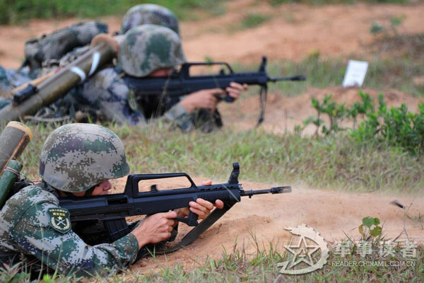 Với loại súng trường hiện đại được thiết kế với hộp tiếp đạn ở phía sau, lực lượng bộ binh Trung Quốc đã sở hữu một loại vũ khí hết sức uy lực...
