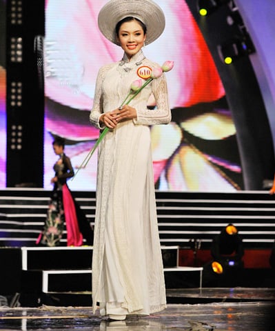 Nguyễn Thị Xuân Trang sinh năm 1993; SBD 610; Cô cao 1m69; số đo các vòng  là 83-63-90
