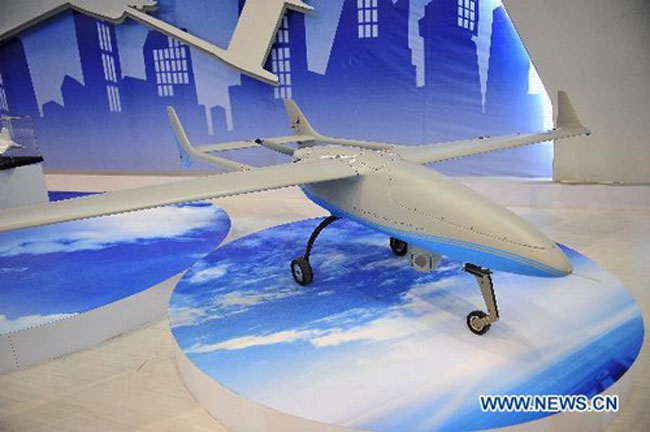 Tại Triển lãm hàng không quốc tế ở Chu Hải cách đây 6 năm, Trung Quốc lần đầu khoe mẫu UAV nội địa của nước này. Trung Quốc cũng đã xây dựng Viện Nghiên cứu UAV với quyết tâm dốc sức lực và tiền bạc vào lĩnh vực này.