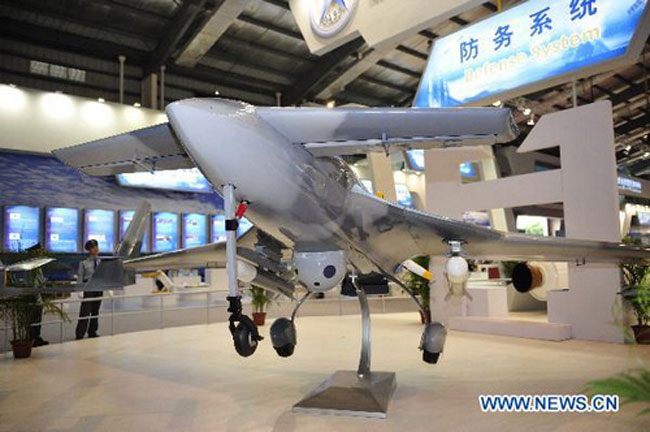 ASN-229A, loại UAV lớn nhất của Trung Quốc được trưng bày trong triển lãm hàng không Chu Hải 2010 mang được hai tên lửa đối đất. Thiết kế phần mũi phồng lớn, dưới mũi là bộ phận cảm biến và bộ càng đáp cánh “kỳ lạ” nhưng theo các nhân viên của ASN Technology, công ty nghiên cứu và sản xuất UAV lớn nhất Trung Quốc thì ASN-229 sẽ phóng bằng động cơ rocket. Trọng lượng cất cánh tối đa của máy bay khoảng 800kg, hoạt động trên không 20 tiếng. 