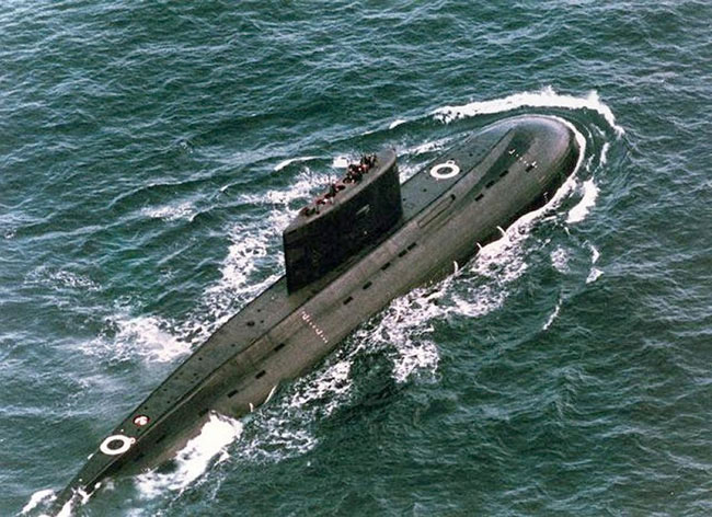Tàu ngầm Project 636 có tải trọng 3.100 tấn, tốc độ di chuyển 20 hải lý/giờ, khả năng lặn sâu 300 mét, thủy thủ đoàn 52 người.